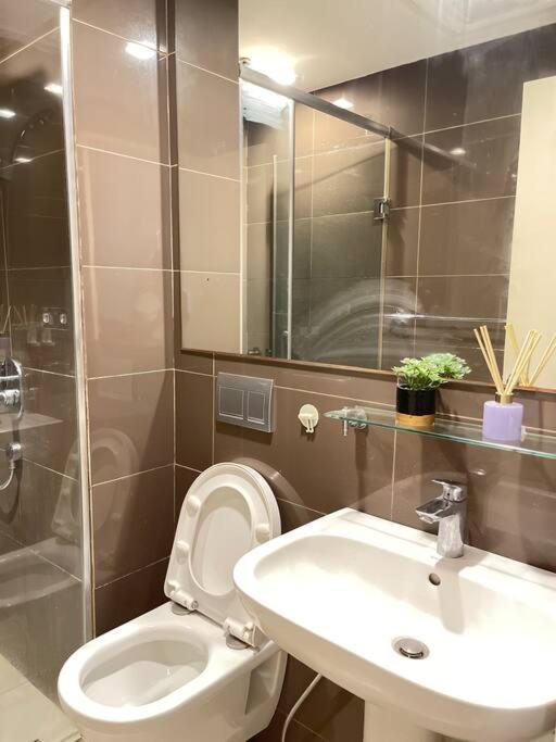 The Serene Escape Rockwell Makati City View 1Br Apartment Manila Exterior photo